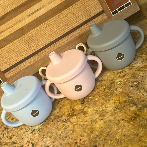 Milkdot • Trio of Silicone Sippy Cups for Baby • NEW! Unisex🦋 - Picture 1 of 9